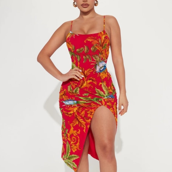 Gorgeous floral midi dress - Picture 1 of 5